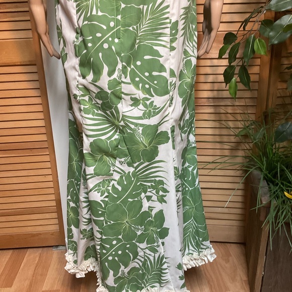 Green Floral Maxi Dress - Picture 5 of 16